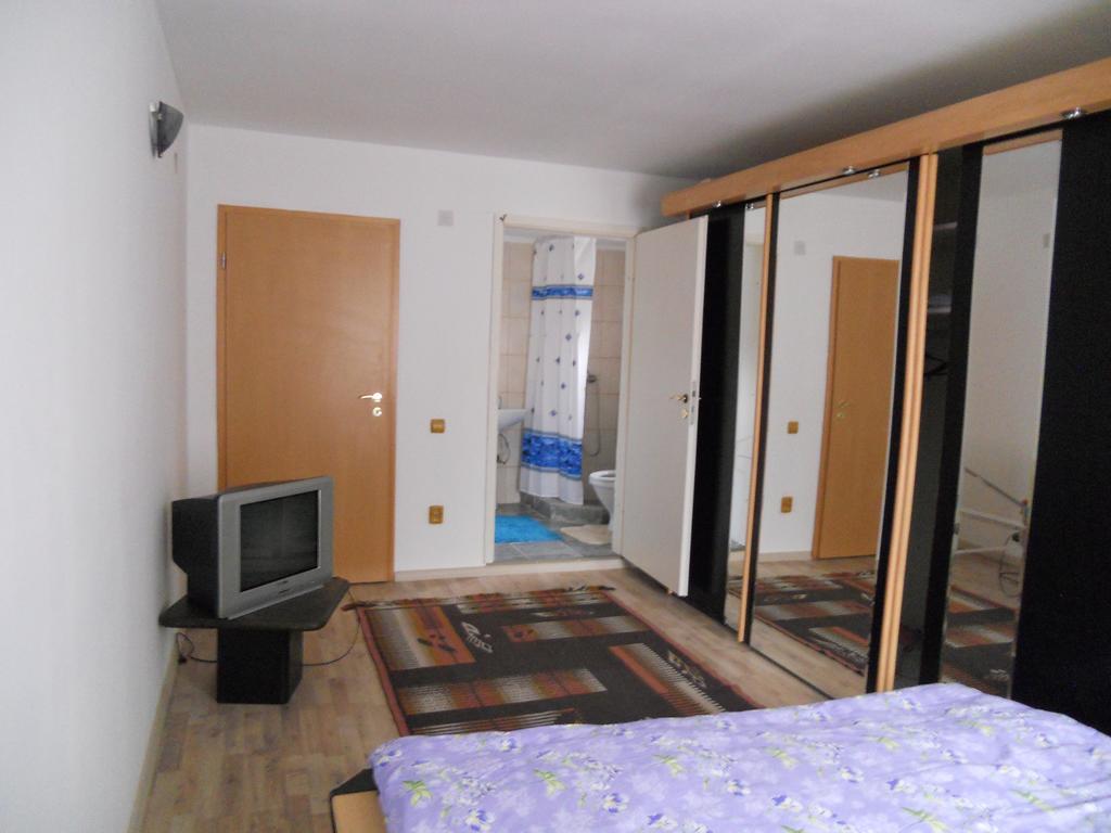 Cuibul Salamandrelor Hotell Sarmizegetusa Exteriör bild